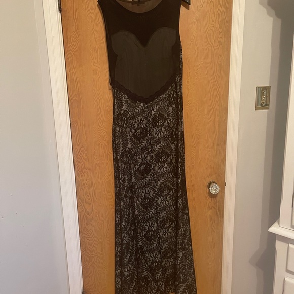 Black Lace Slit Dress - Picture 2 of 2